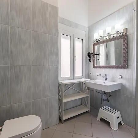 Appartement Serenity By The Sea Duplex Bougainville By Pikhost Saranda