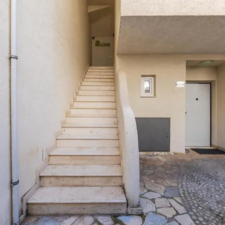 Appartement Serenity By The Sea Duplex Bougainville By Pikhost Saranda